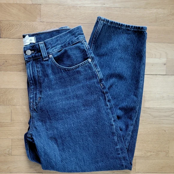 Like New Madewell Arc (Barrel / Balloon Shape) Jeans In Owsley Wash - Picture 3 of 9